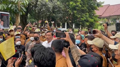 Temui Demo Mahasiswa UI, Luhut: Saya Tak Pernah Bilang Jokowi 3 Periode, Hanya Minta Pemilu Ditunda