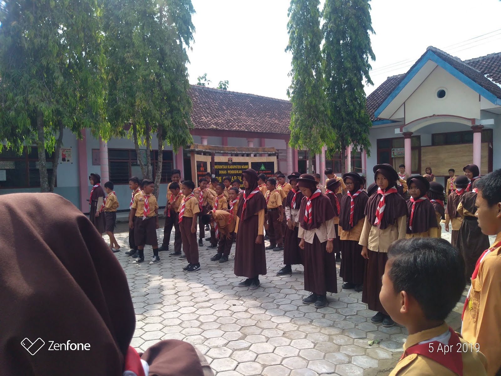 Renungan Malam Jerit Malam dalam Kegiatan Pramuka Bagian 2 I SDN Sekarjati 1 Karanganyar