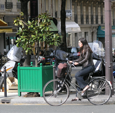 chic Parisian cyclist