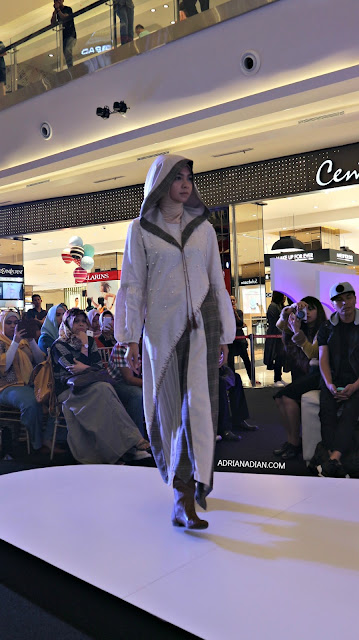 Neo In Style FAshion Show Runaway Neo Soho Mall Mozza Febyayusta