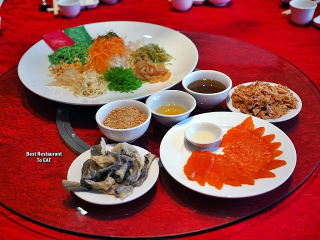 Chinese New Year Set Menu 2020 - Yee Sang with Salmon Fish and Crispy Fish Skin