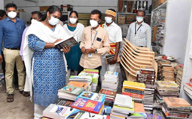 தருமபுரி மாவட்ட நூலகத்தில் மாணவா்களுக்கு படிப்புக்கால பயிற்சி முகாம்