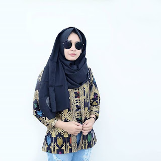 Model Baju Batik Muslim Untuk Wanita Terbaru