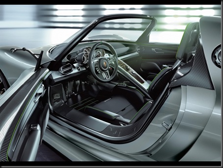 2010-Porsche-918-Spyder-Concept-Interior-1280x960