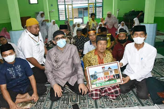 Wako Hendri Septa Safari Subuh Ramadhan di Mushala Darul Hikmah Ulak Karang Utara