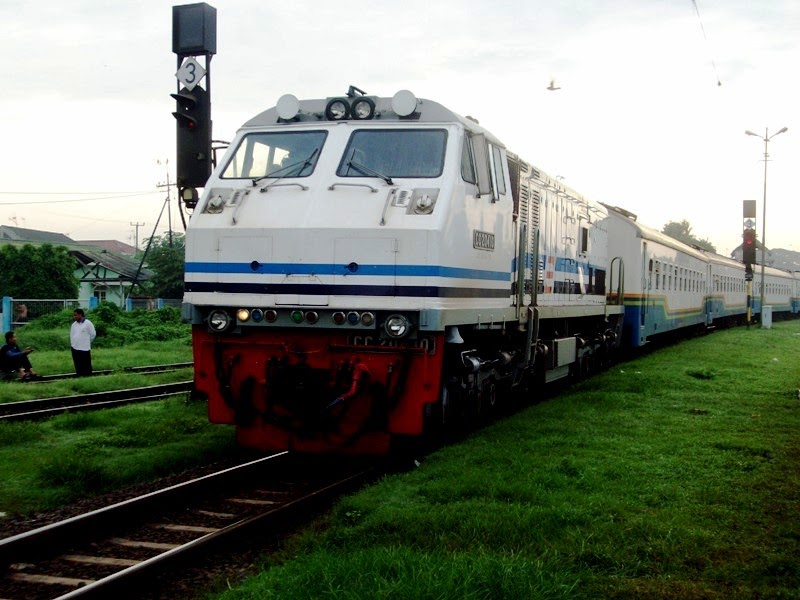 Malabar Ekonomi Review : Malabar, Kereta Api Kelas Ekonomi yang Nyaman | Norvox Blogspot