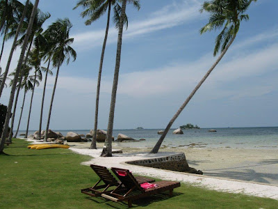  Viewpoint outlook of role of the western most beach on the due north coast of Bintan bestthailandbeaches: Bintan