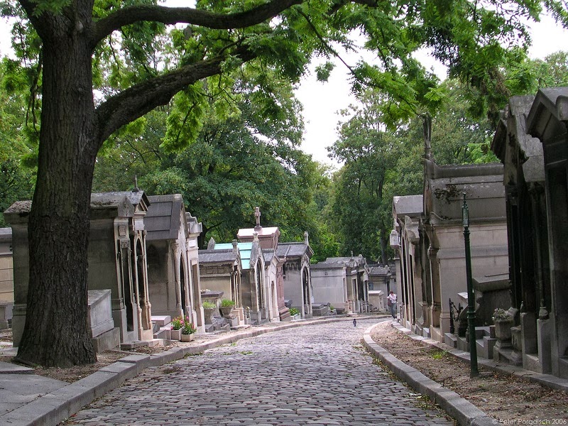Père Lachaise Cemetery - Top 10 Sites in Paris