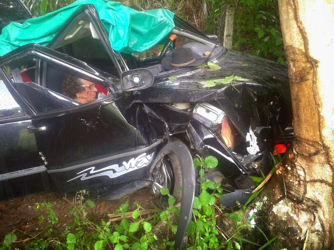 Ibirataia: Taxista perde controle de veiculo e cai em ribanceira na BA-120