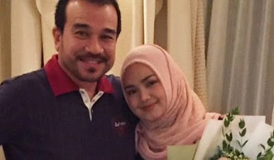 Peminat Dakwa Lihat Baby Bump Siti Nurhaliza