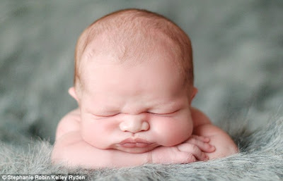 Cute Baby pics - Very very cool @ http://smilecampus.blogspot.com