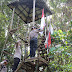 Peringati HUT Kemerdekaan RI ke 78, Polres Bintan Kibarkan Bendera Merah Putih di Puncak Gunung Bintan