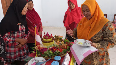 Rayakan HUT RI KE-78, TP PKK Dlisen Wetan Adakan Lomba Tumpeng