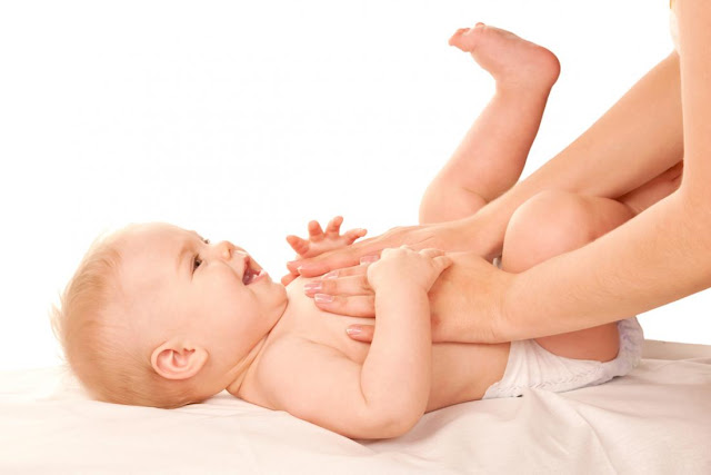 Bebeğinizin masajı, sizinle bebeğiniz arasındaki bağın korunmasına yardımcı olabilmenizin bir yoludur.