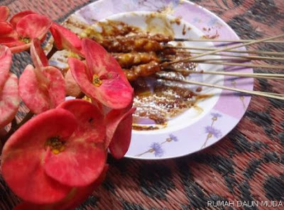 Sate kelinci,daging kelinci,telaga sarangan,wisata telaga sarangan,magetan,wisata kab magetan,obyek wisata telaga sarangan,tempat wisata,telaga pasir,misteri telaga sarangan,karcis telaga sarangan,tiket masuk telaga sarangan,hotel telaga sarangan,gunung lawu,