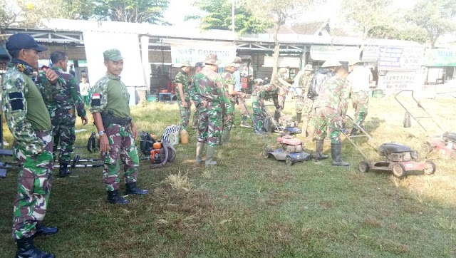 BANGUN KESADARAN HIDUP BERSIH & CINTA LINGKUNGAN KERJA BHAKTI KORAMIL 10 MOJOLABAN GANDENG SISWA SEKOLAH
