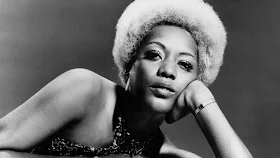 Cantante y compositora americana que se hizo famosa por sus álbumes de "Memphis Soul"