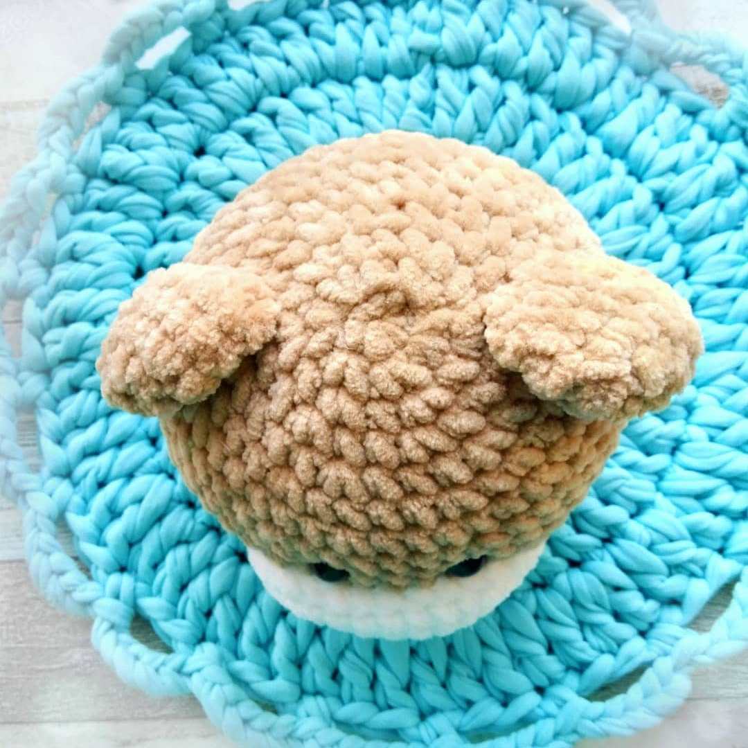 Bear crocheted head