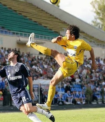 funny football pictures. What a kick