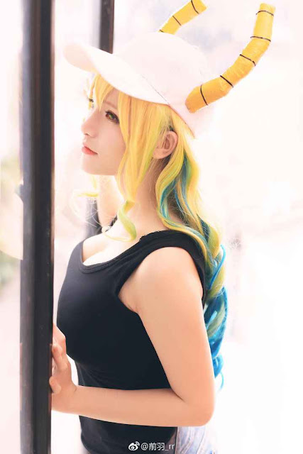 Cosplayer Anime ‘Kobayashi’ yang Bikin Mata Melek