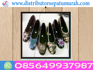 Sepatu Bordir Bali, Sepatu Bordir Bali Murah, Harga Sepatu Bordir Bali, Grosir Sepatu Bordir Bali, Sepatu Bordir Khas Bali, Produsen Sepatu Bordir Bali, Pengrajin Sepatu Bordir Bali, Sepatu Bordir Dari Bali, Supplier Sepatu Bordir Bali, Distributor Sepatu Bordir Bali