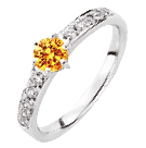 A020のリング形状、オレンジダイヤはハートインダイヤモンド製