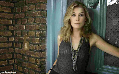 Free Rosamund Pike Hot and Sexy HD Wallpapers