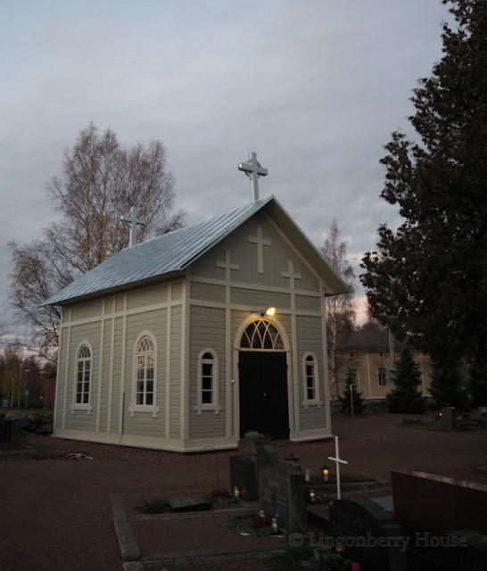 lingonberryhouse, all saints day, pyhäinpäivä, kynttilät, candles