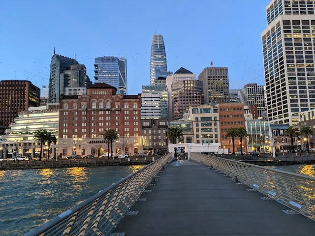 View of the San Francisco skyline at dawn