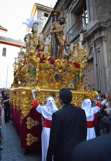 Wielkanocne procesje Semana Santa w Granadzie