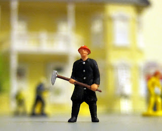 HO Scale firefighter figures