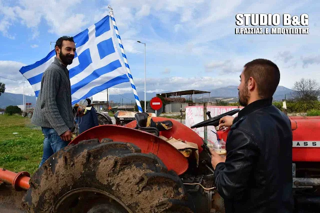 Αποφασισμένοι οι αγρότες διευρύνουν τις κινητοποιήσεις τους και πάνε στην Αθήνα