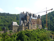 Burg Eltz at the River Mosel is just a typical German medieval castle .