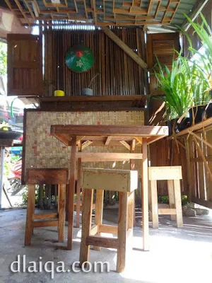 suasana kedai bagian depan