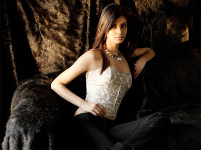 New Bollywood Actress Diana Penty Hot Pictures
