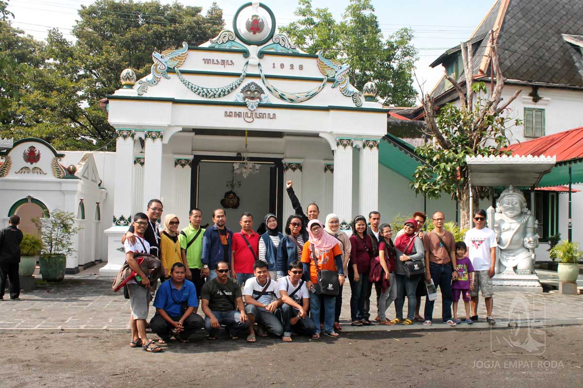 10 tempat wisata di yogyakarta yang wajib dikunjungi