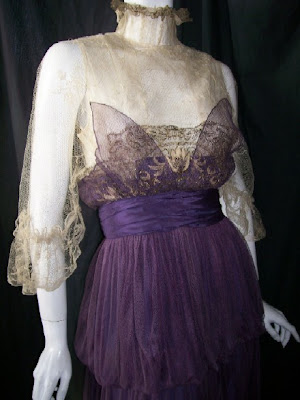 Le Petite Belle Vintage Dresses from the 1800's Edwarian period and 1900's