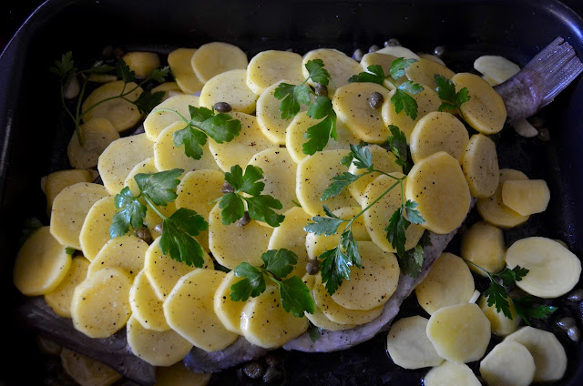 OFENGEBACKENER PETERSFISCH MIT KARTOFFELN