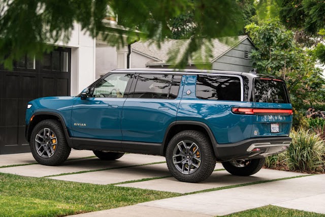 Rivian Earnings and Revenue Beat Estimates; 2023 Production Guidance Raised