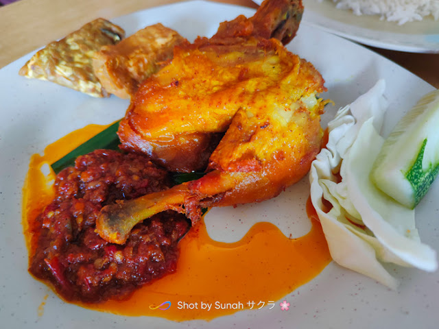 Makan Tengahari di Restoran Juliana Bee, Kota Tinggi