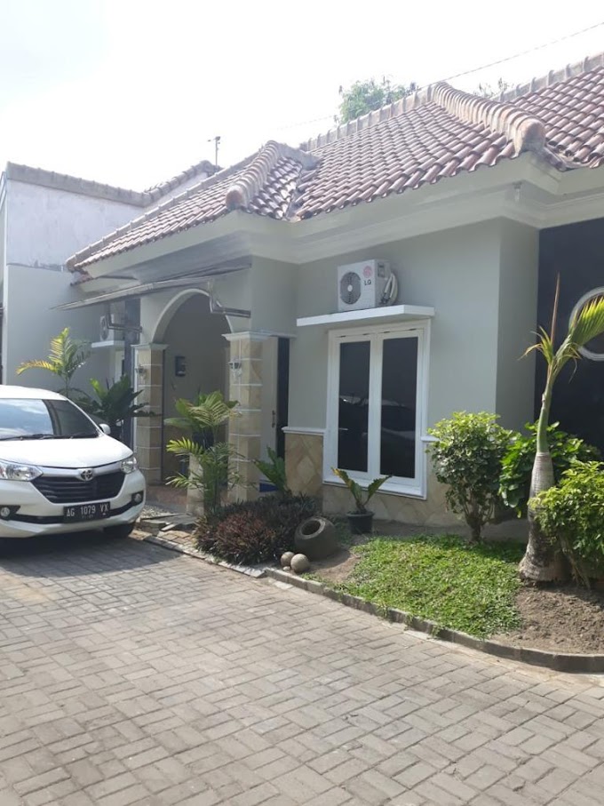 Rumah Lux Minimalis dalam Perumahan Elite Timur Ambarukmo Plaza