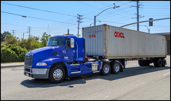 Mack Pinnacle Drayage  Truck