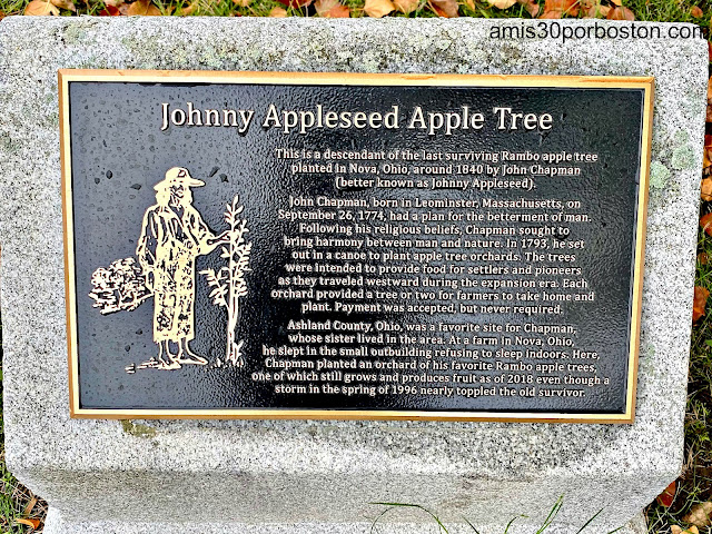 Placas Informativas en el Johnny Appleseed Visitor Information Center