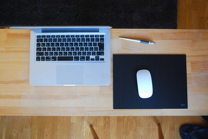 マウスパッドはカッターマットが最適 Pc作業とカッター作業を行き来する人は特にオススメ