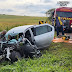 PASSAGEIRO MORRE E MOTORISTA FICA FERIDO, APÓS BATIDA ENTRE CARRO E CAMINHÃO NA PR 445 EM CAMBÉ