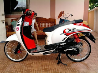 modifikasi-honda-scoopy-standar-terbaru