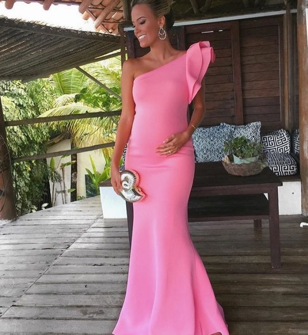 Resultado de imagem para looks lindos para casamento gestantes madrinhas 2018