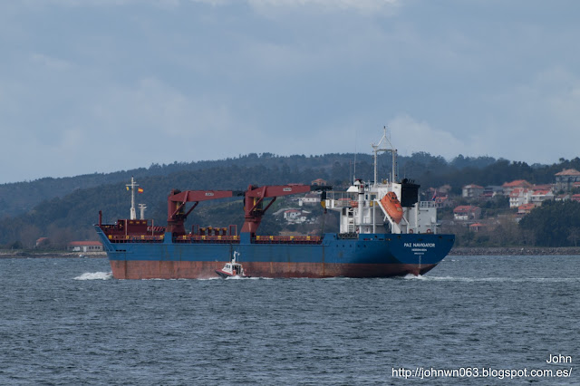 paz navigator, cargo ship, puerto de vigo, photos ships