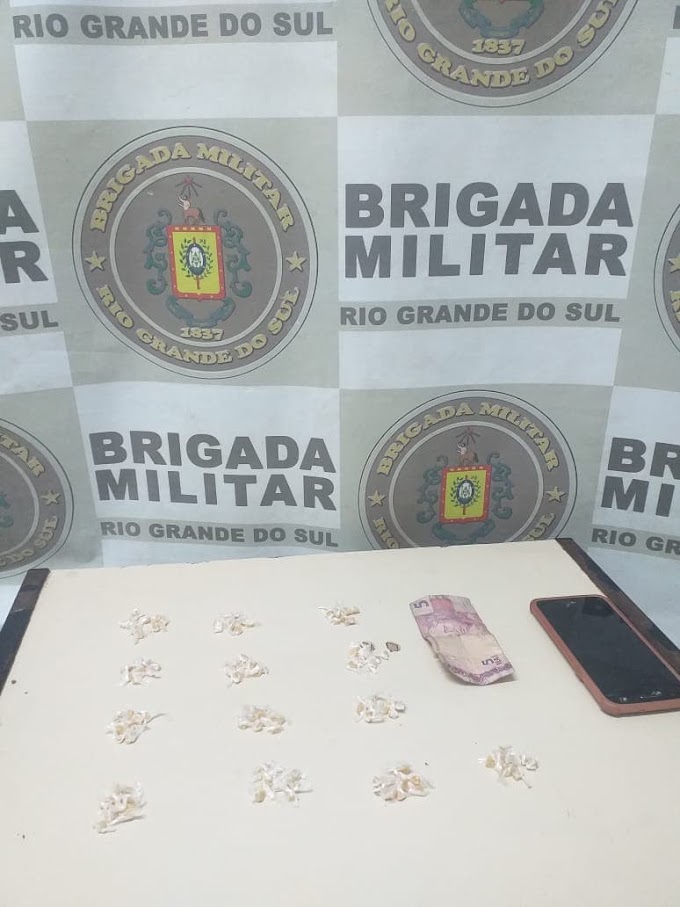 Casal é preso com 130 pedras de crack na Vista Alegre em Cachoeirinha