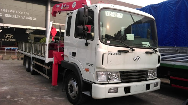 Hyundai HD210 gắn cẩu Unic 5 tấn